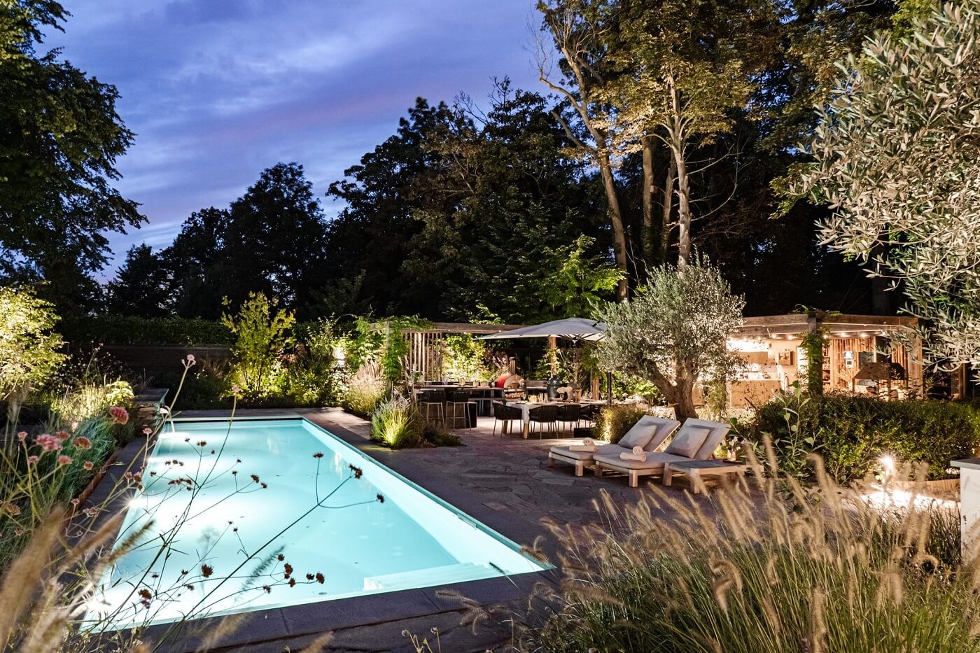 garden-at-night-swimming-pool-nordroom