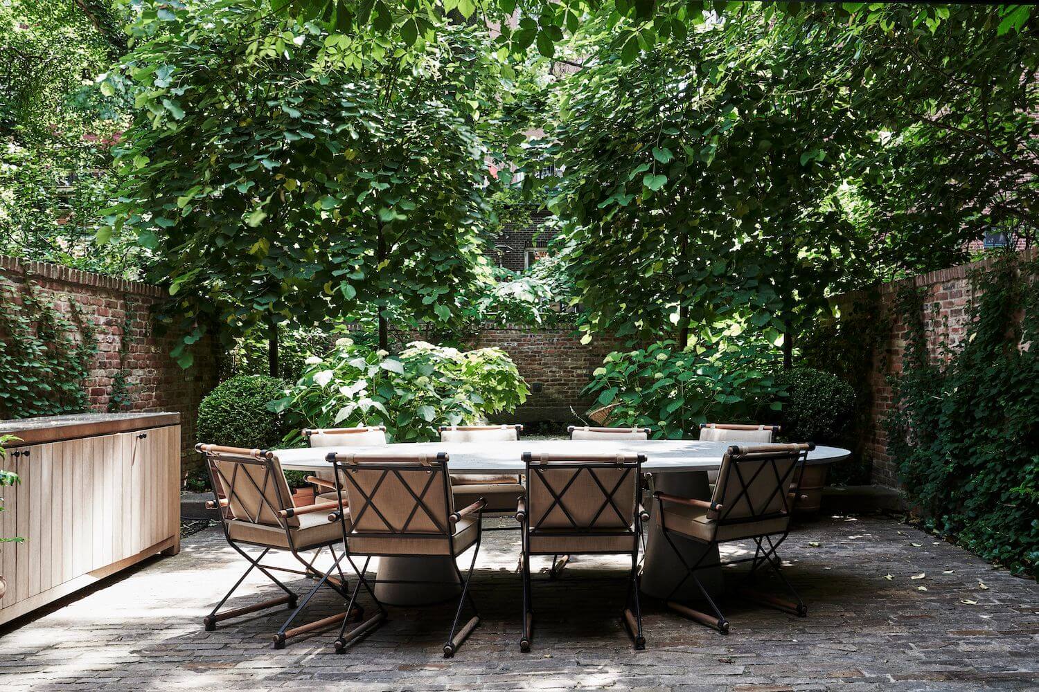 green-garden-dining-area-manhattan-townhosue-nordroom