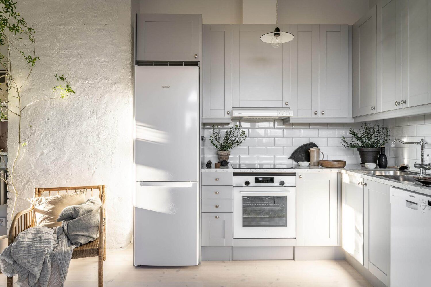 light-gray-kitchen-cabinets-nordic-loft-nordroom