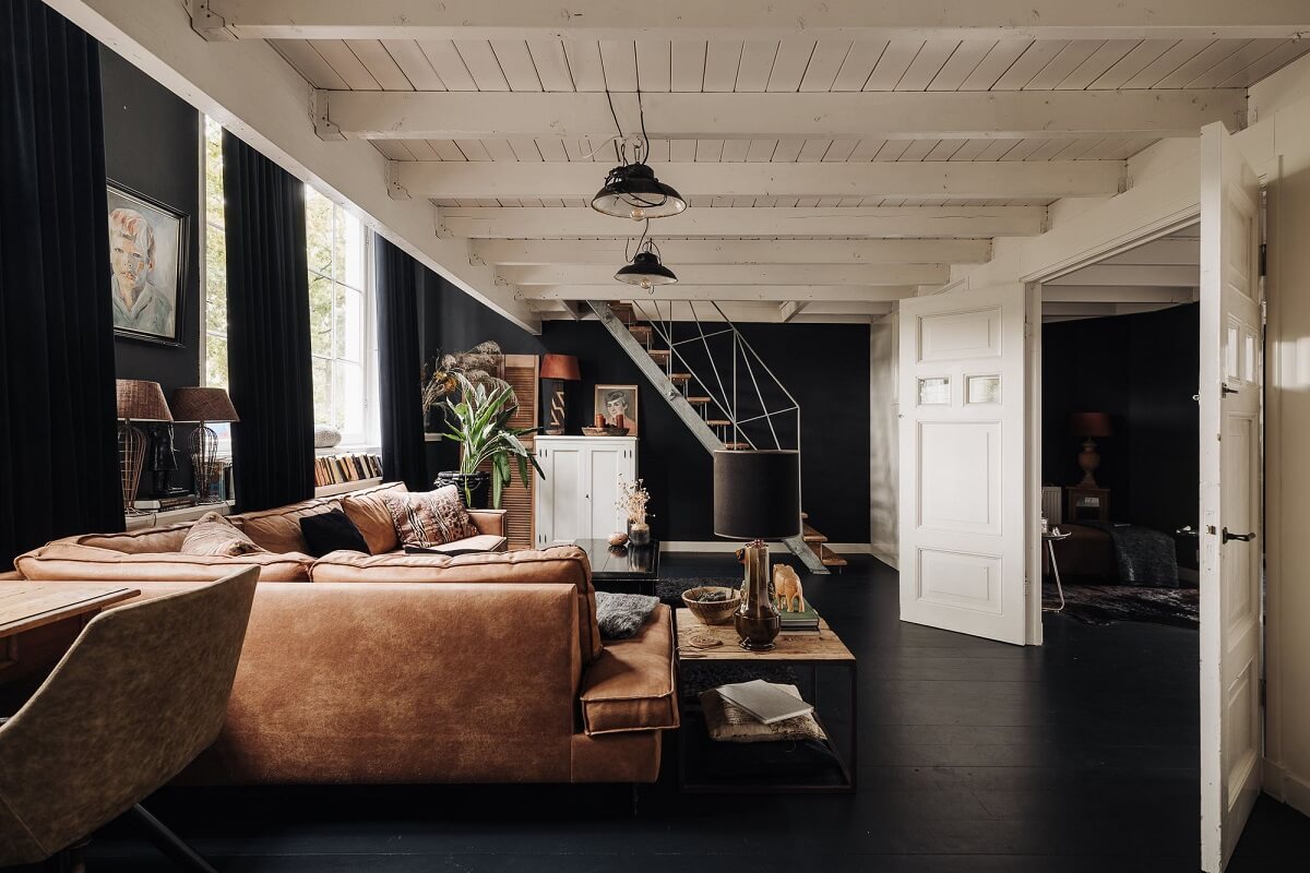 living-room-black-walls-floor-corner-sofa-nordroom