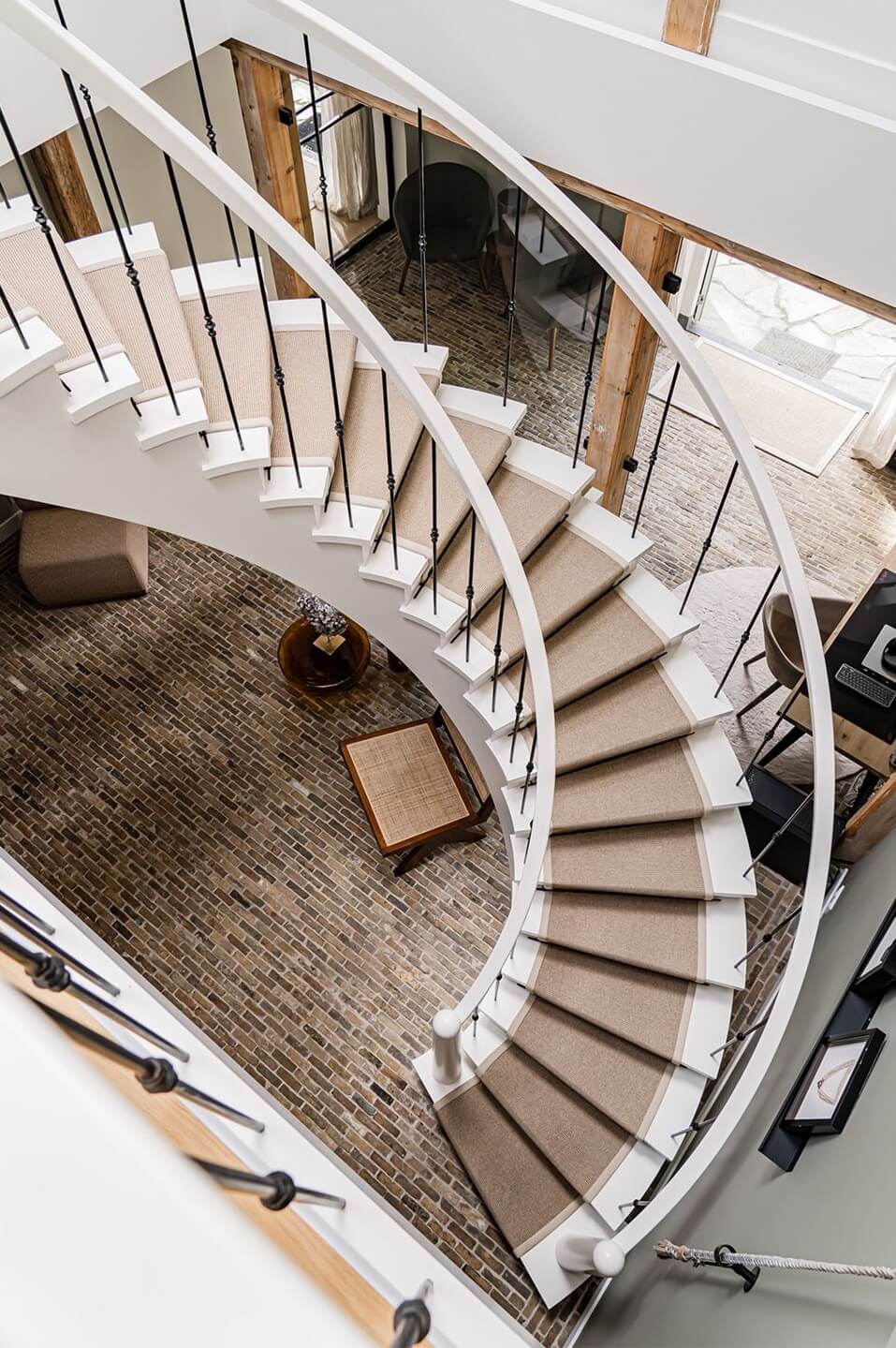 spiral-staircase-dutch-villa-nordroom