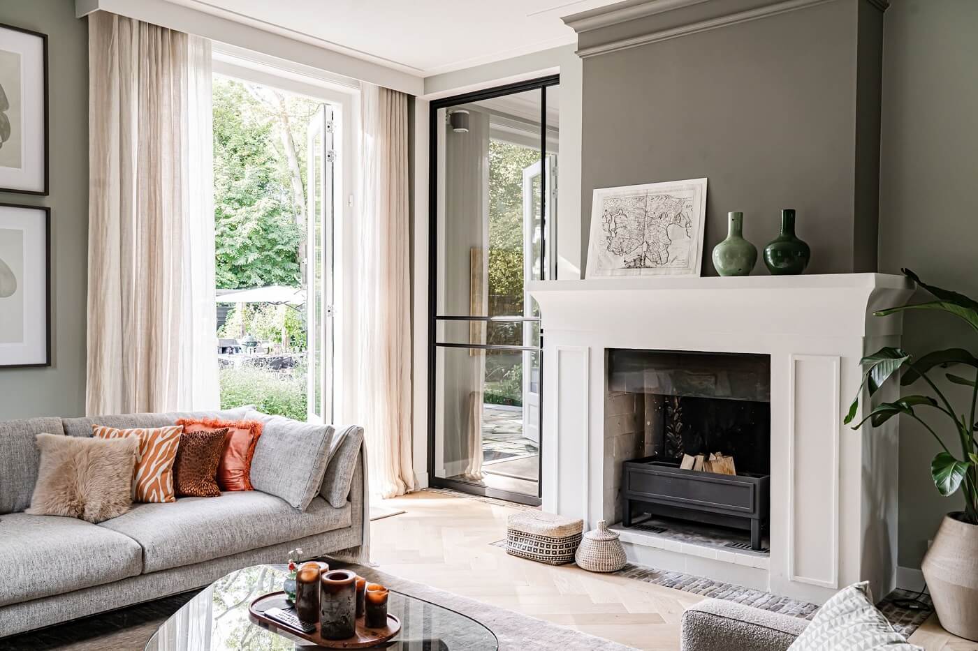 white-fireplace-living-room-gray-walls-nordroom