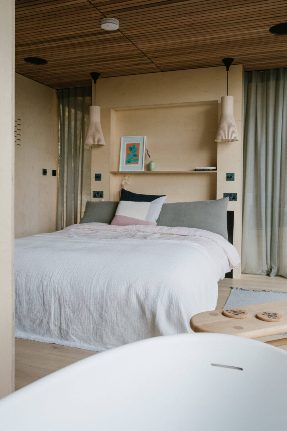 bedroom-ensuite-loft-style-lodge-nordroom