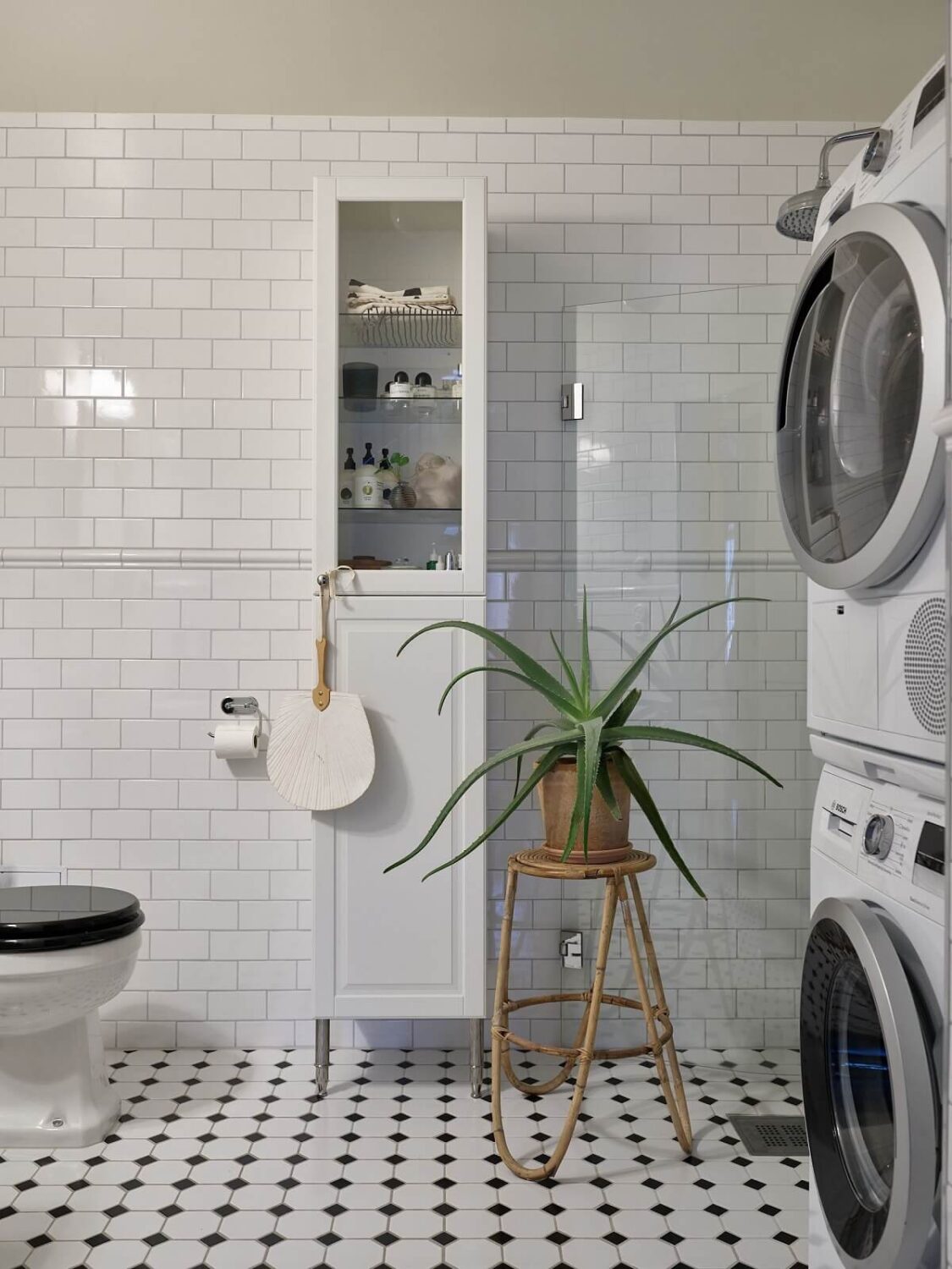 black-white-bathroom-laundry-room-nordroom