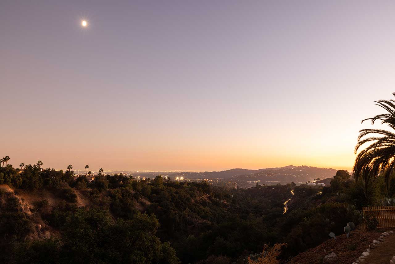 evening-view-mountaintop-house-altadena-william-hunter-collective-nordroom