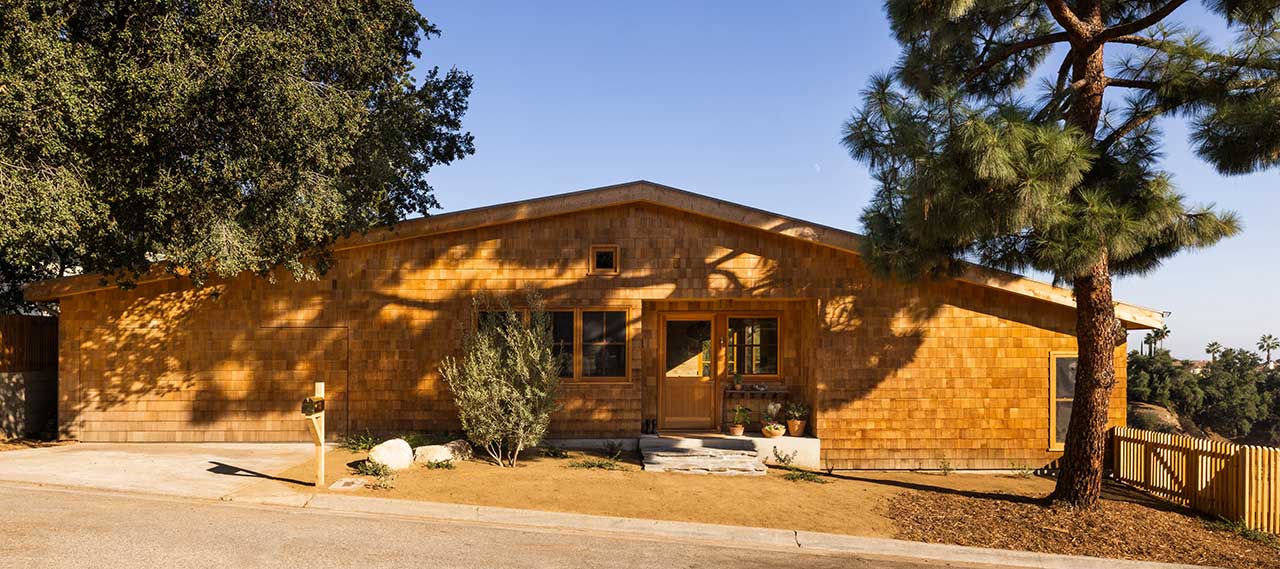 exterior-mountaintop-house-Altadena-William-Hunter-Collective-nordroom