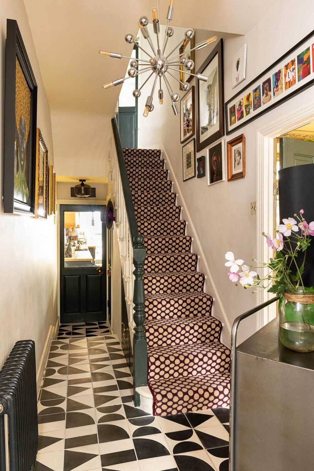 hallway-black-white-geometric-floor-tiles-nordroom