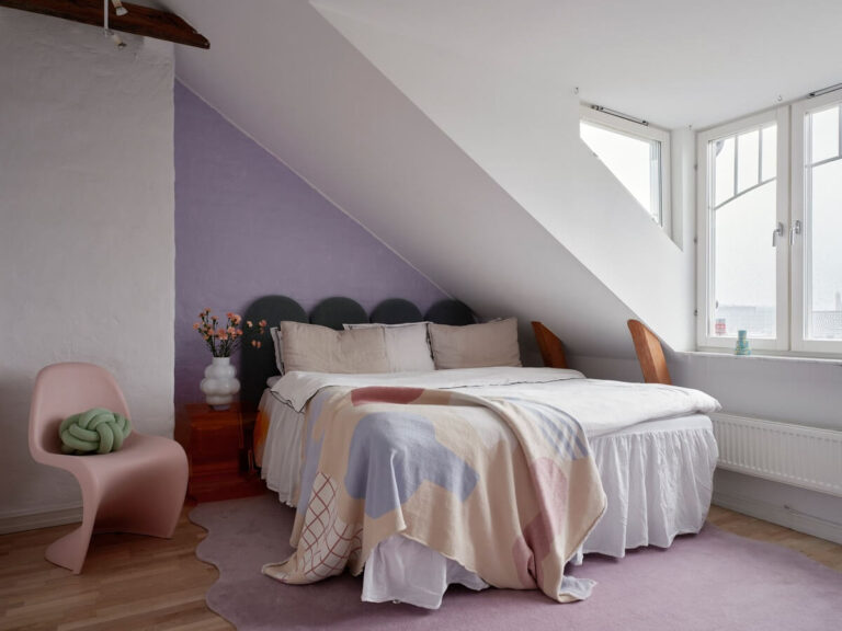 5 Spacious Penthouse Units With Unblocked Views For Quiet Living (From ... - Spacious Penthouse Scandinavian Apartment