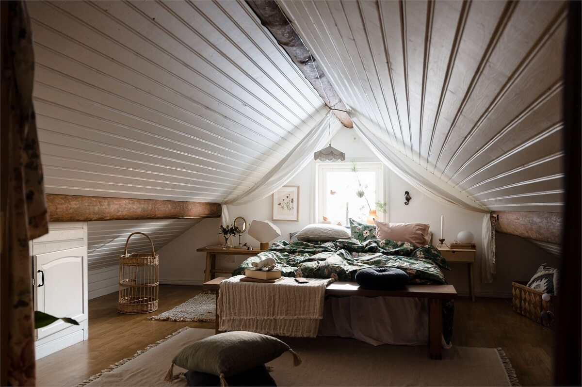 attic-bedroom-slanted-ceiling-nordroom