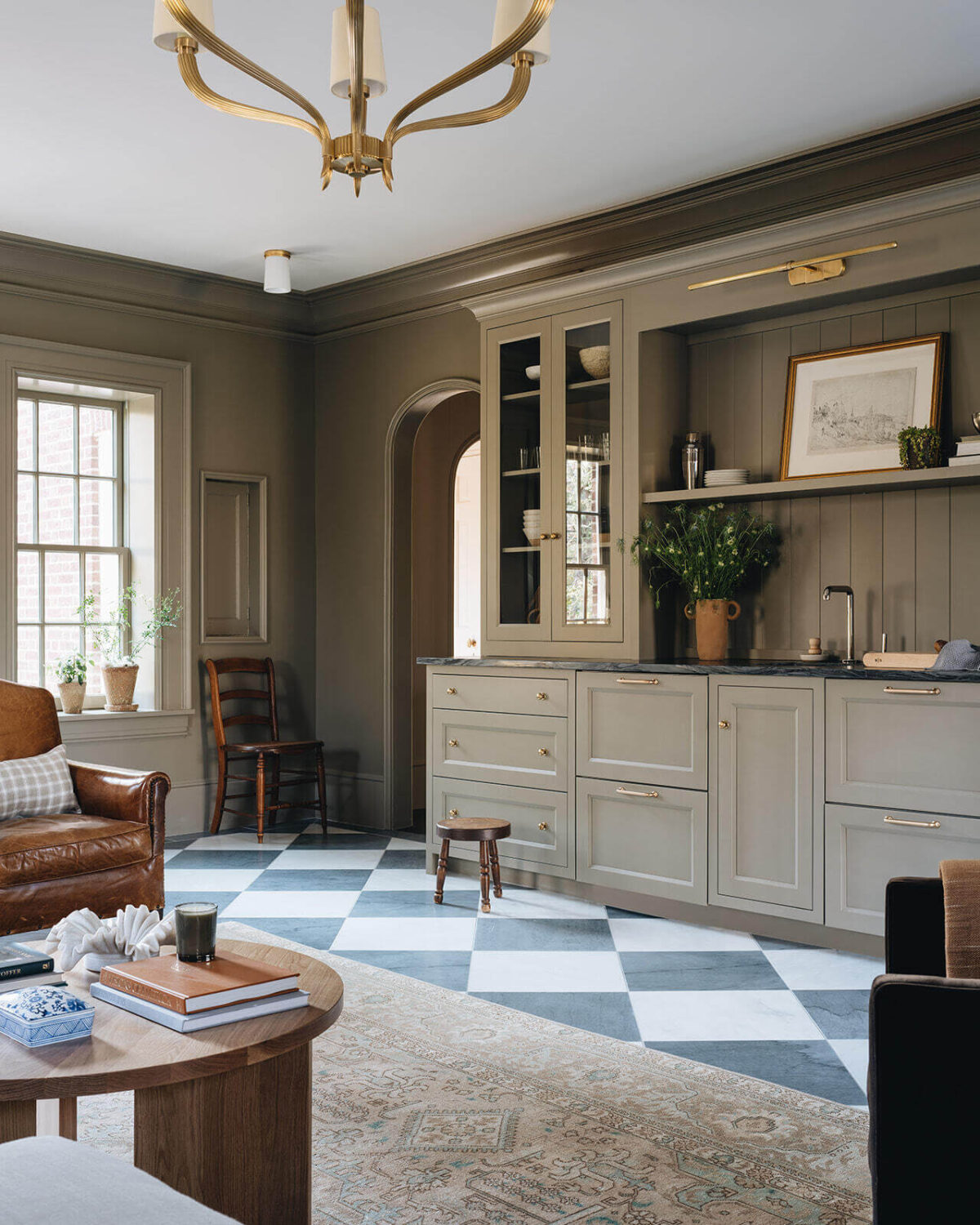 bar-living-room-checkerboard-floor-jean-stoffer-interior-design-nordroom