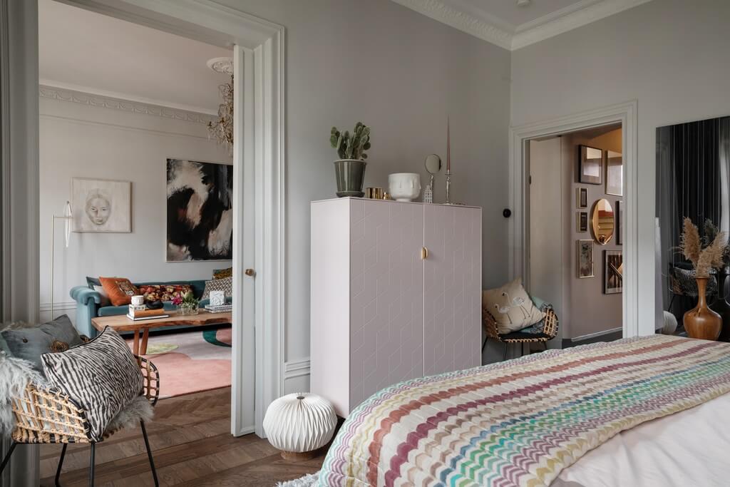 bedroom-light-gray-classic-nordic-apartment-nordroom