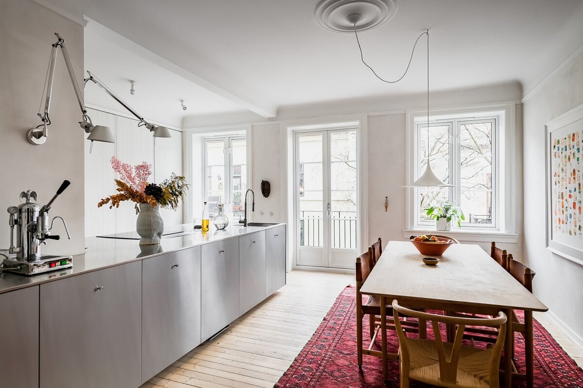 design-kitchen-scandinavian-style-pink-rug-dining-space-nordroom