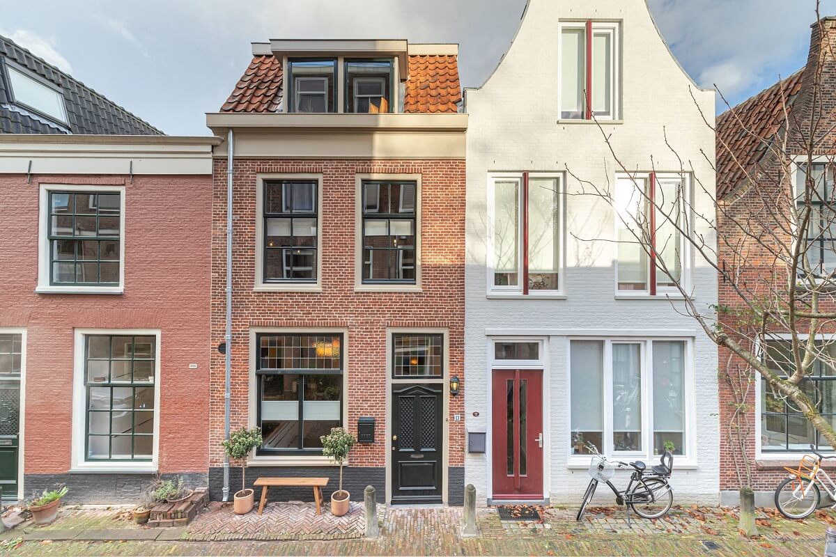 exterior-historic-townhouse-netherlands-nordroom