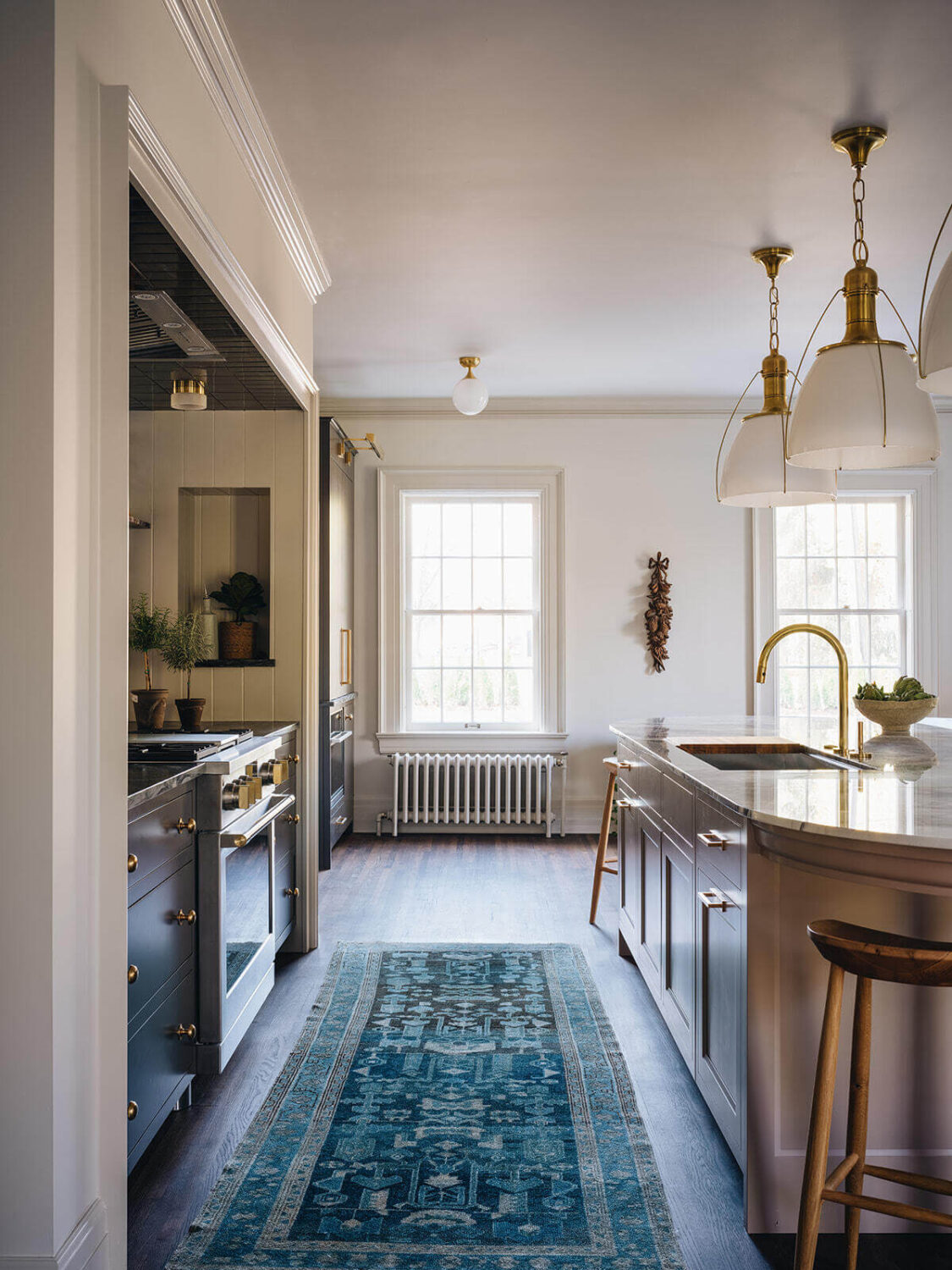 kitchen-jean-stoffer-interior-design-blue-runner-rounded-island-nordroom