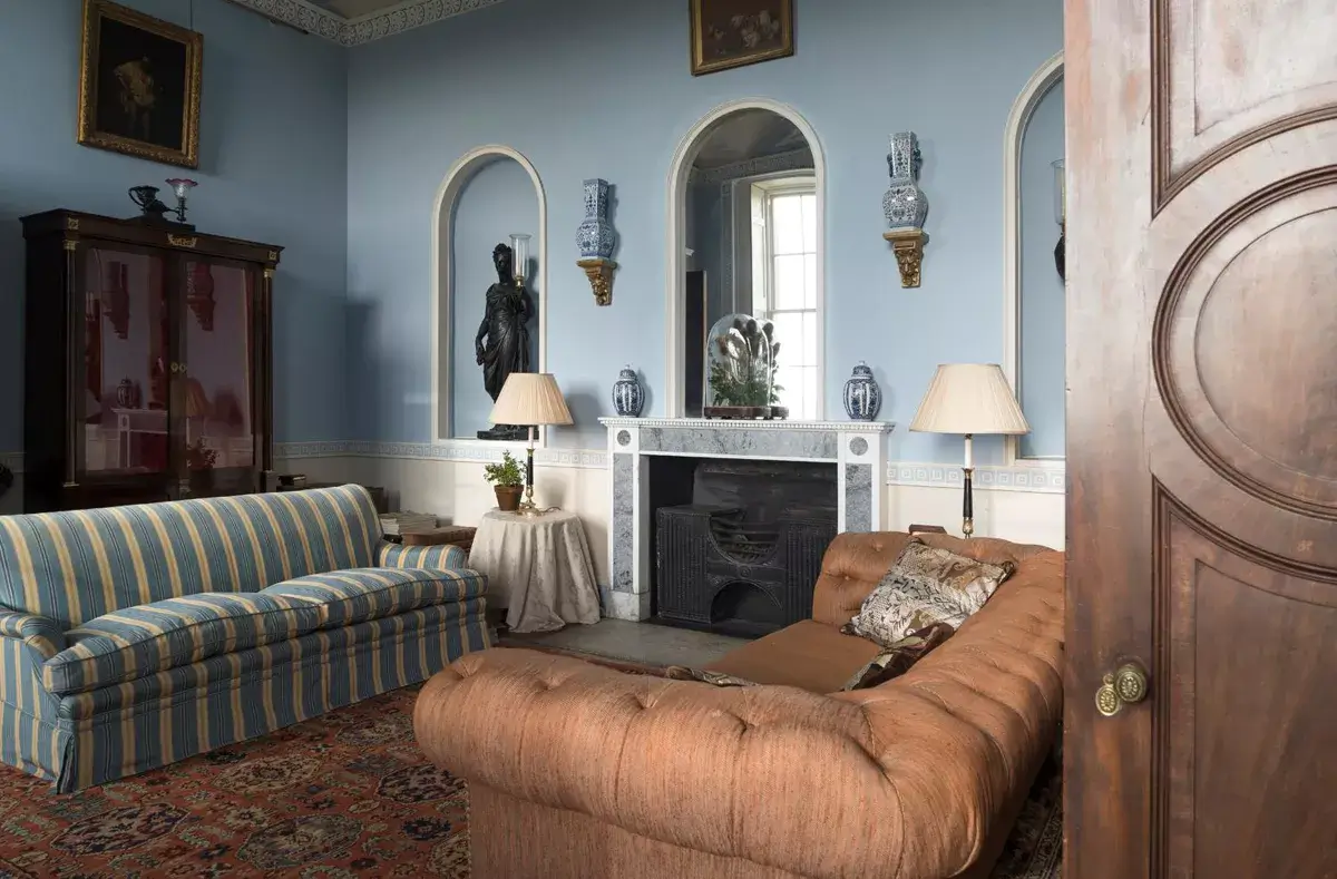 light-blue-sitting-room-fireplace-arches-country-house-scotland-nordroom