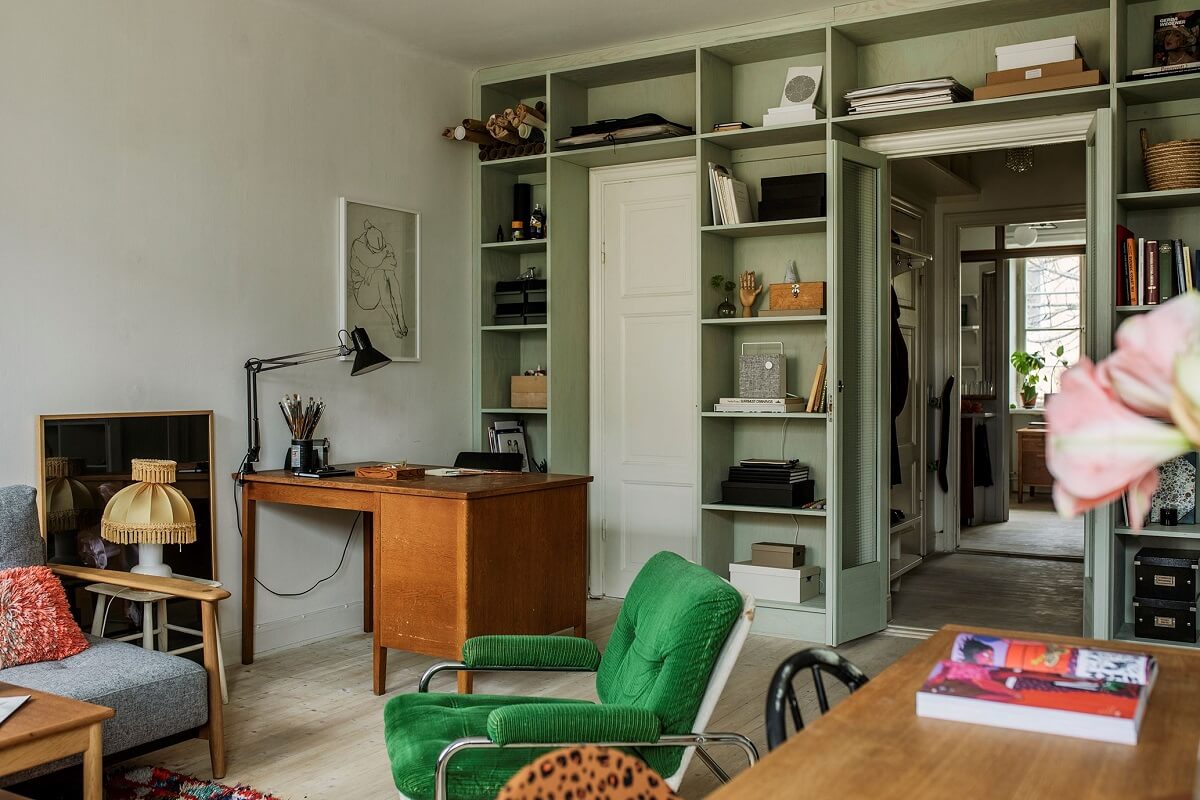 living-room-built-in-bookcase-green-vintage-desk-nordroom