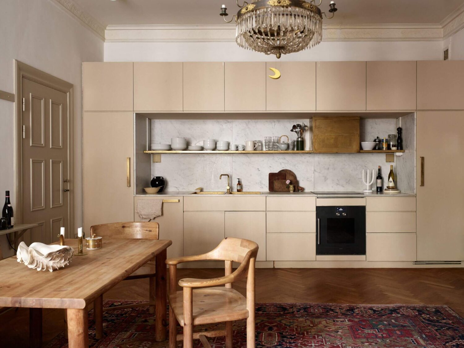open-plan-living-room-kitchen-beige-aesthetic-nordroom