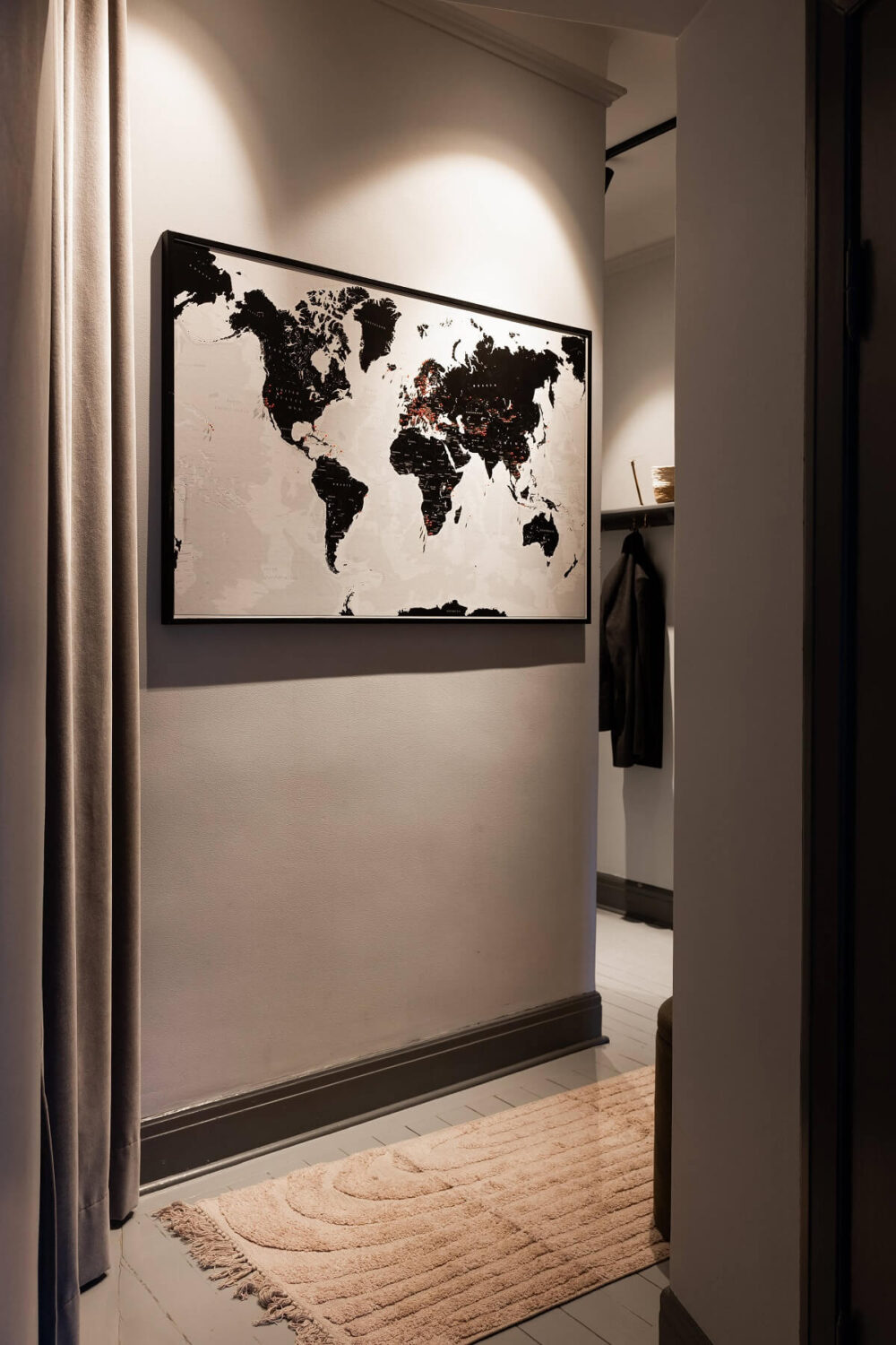 small-hallway-world-map-nordroom