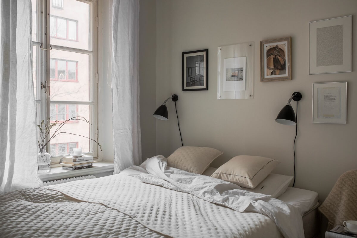 small-serene-light-bedroom-scandinavian-home-nordroom