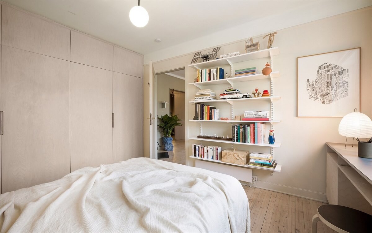 beige-bedroom-built-in-wardrobes-bookshelves-nordroom