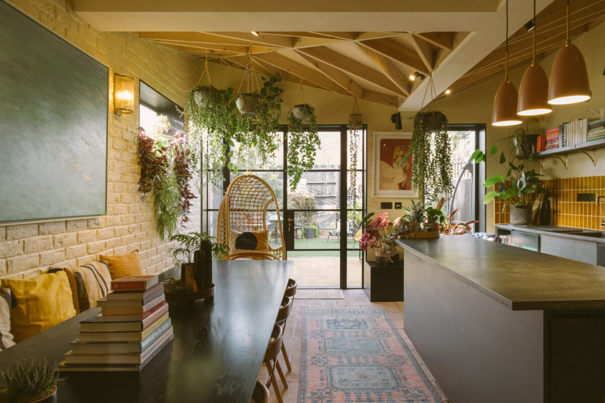 A Victorian House in London Decorated in Warm Color Tones