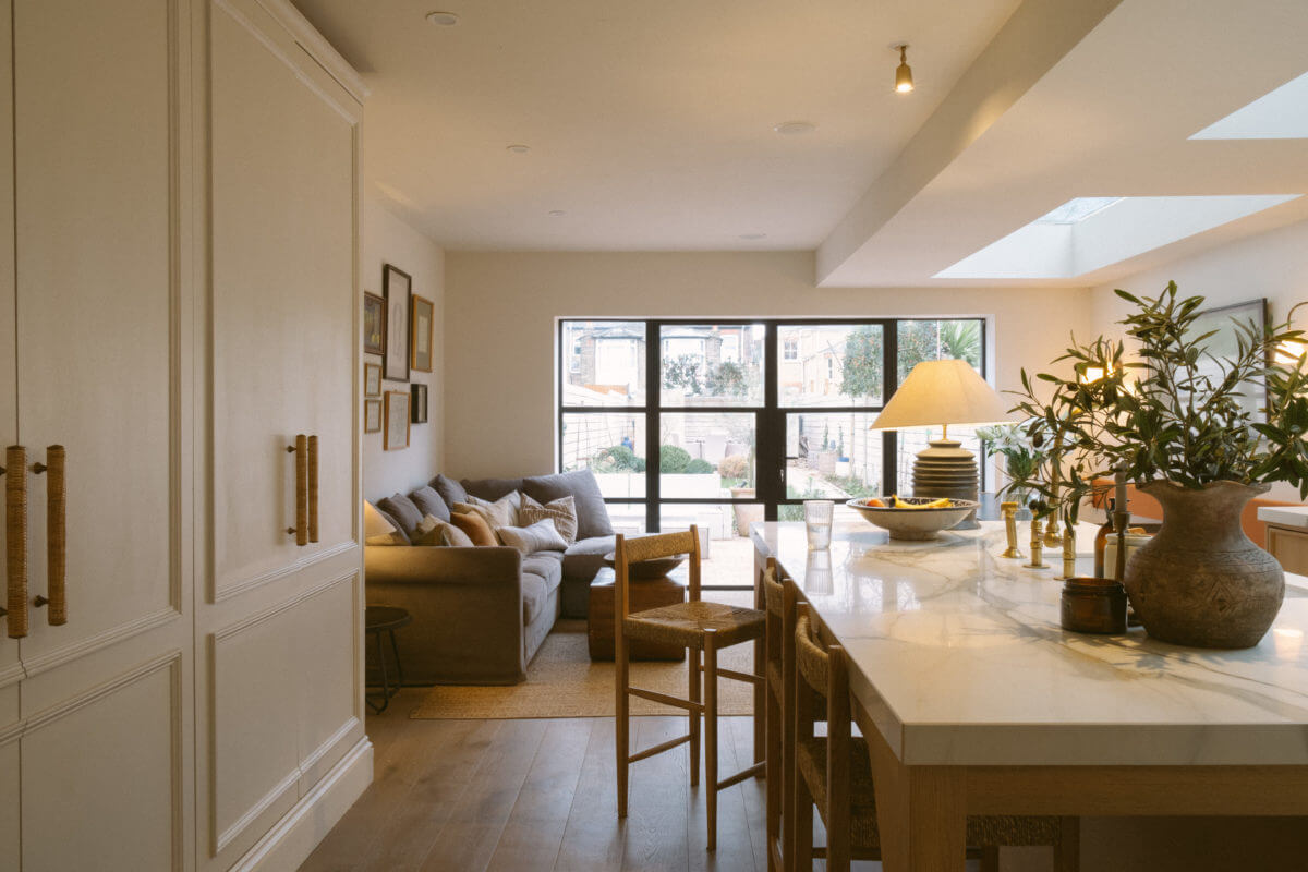 kitchen-sitting-room-american-oak-kitchen-nordroom