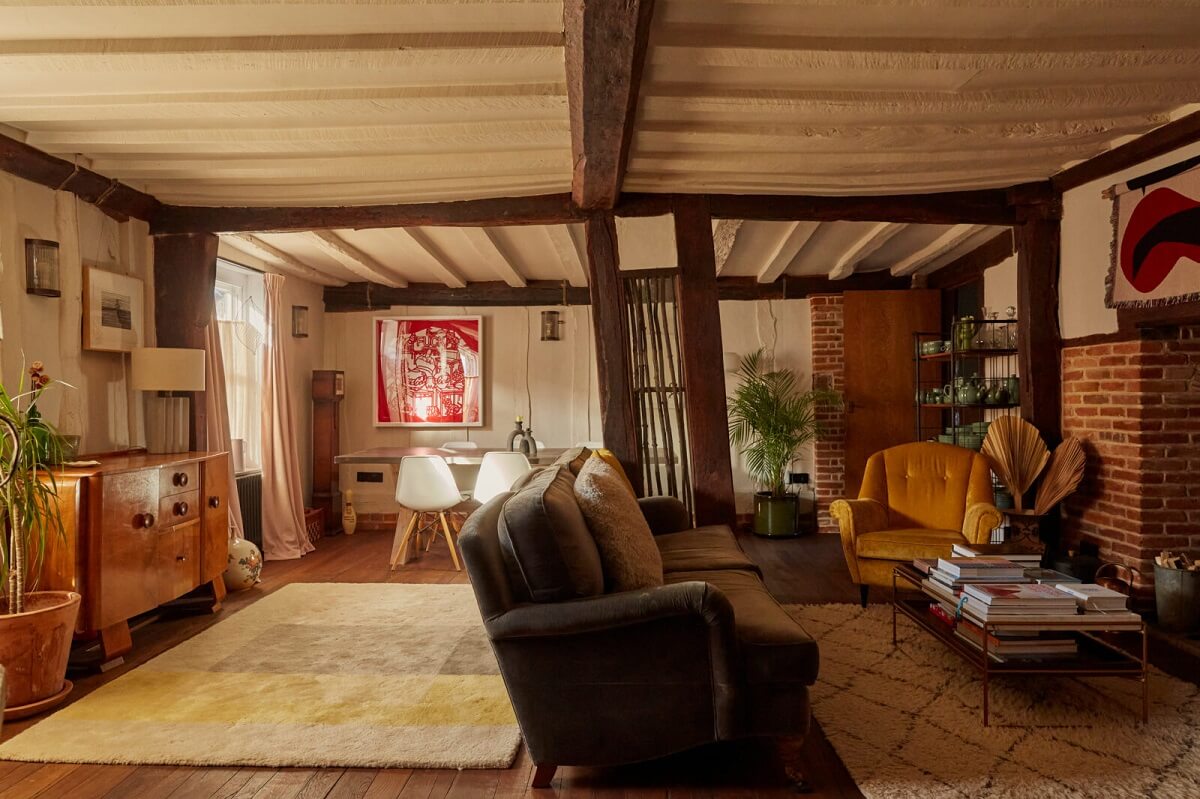 living-room-rugs-wooden-beams-nordroom