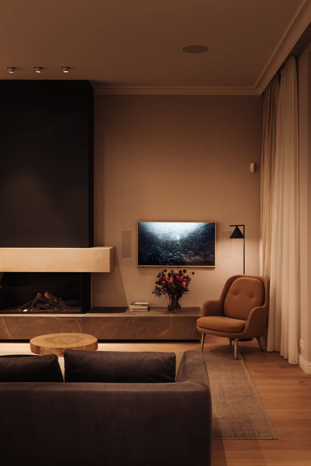 modern-living-room-fireplace-nordroom