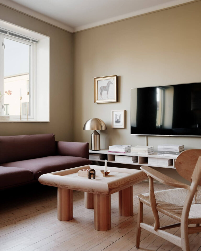 View of Rundtjernveien Apartment Renovation by Studio Et al: A Minimalist ...
