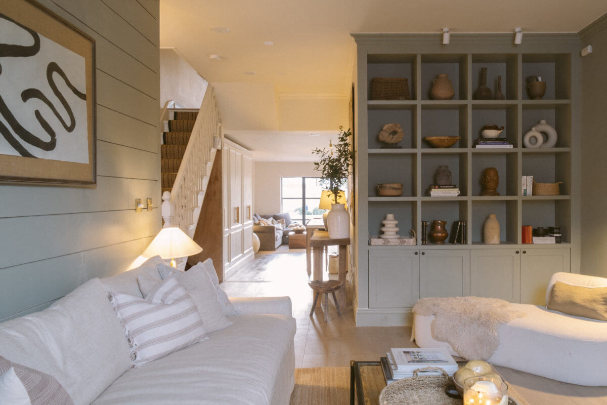 open-plan-living-room-built-in-bookcase-nordroom