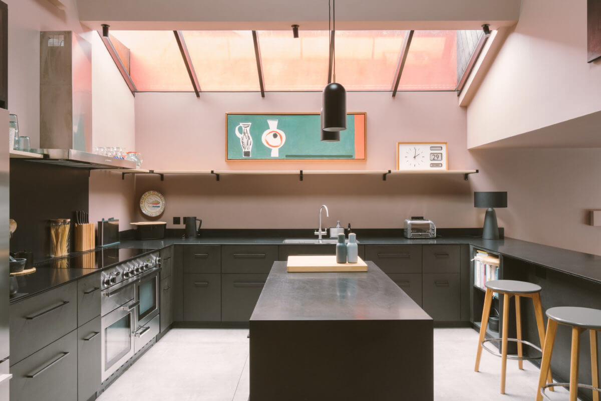 sleek-black-kitchen-skylight-split-level-home-london-nordroom