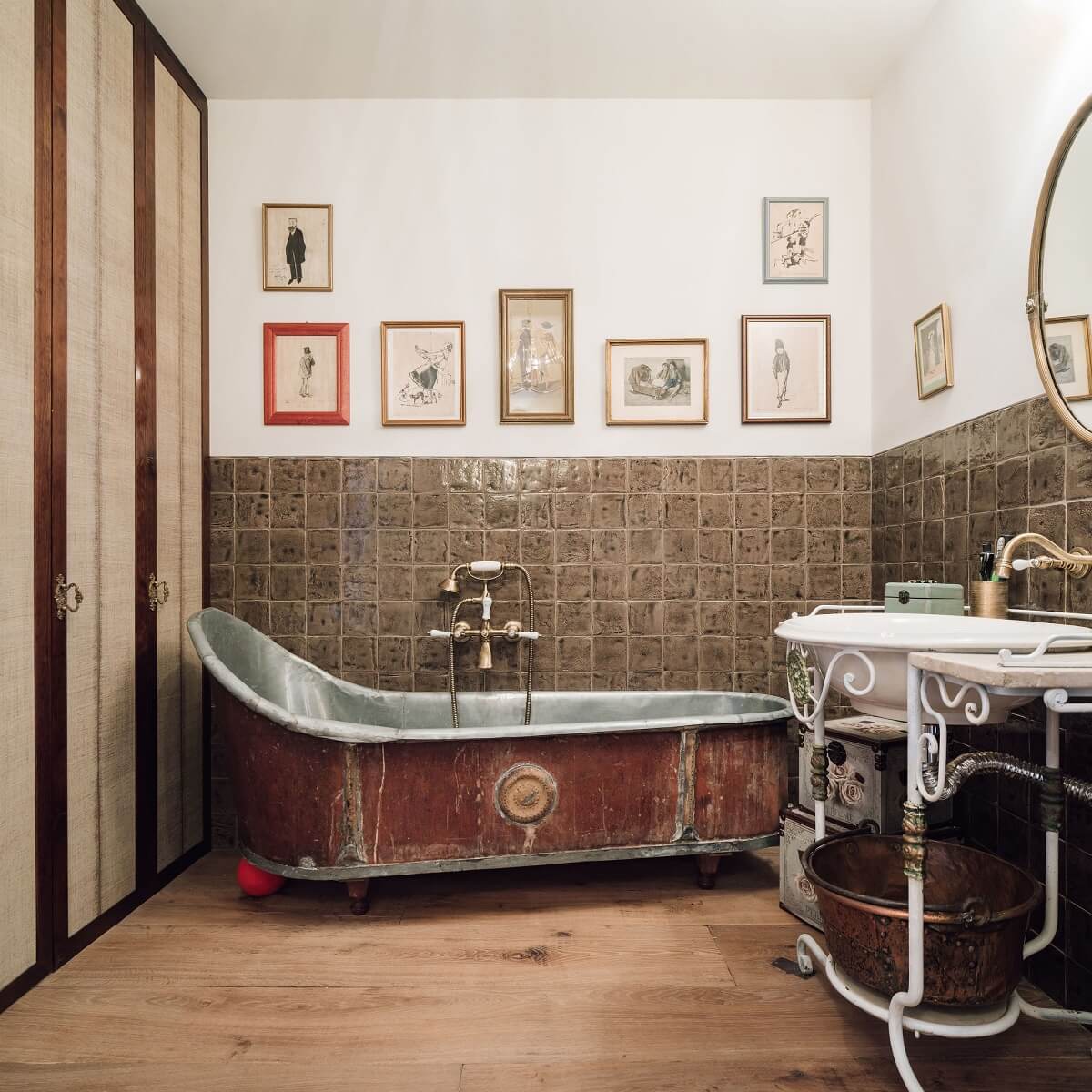 bathroom-freestanding-bath-townhouse-lisbon-nordroom