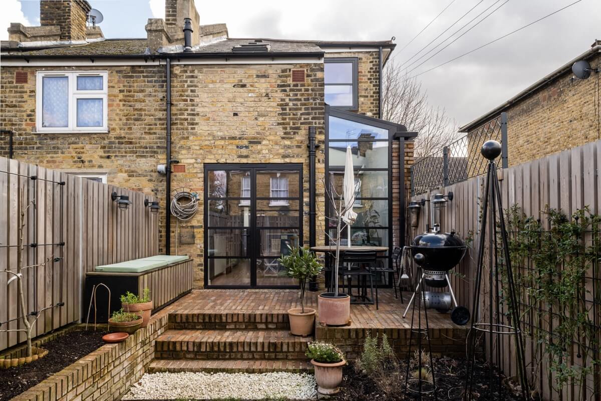 Blue and Green Tones in a London Home 16 exterior-garden-steel-framed-doors-windows-nordroom