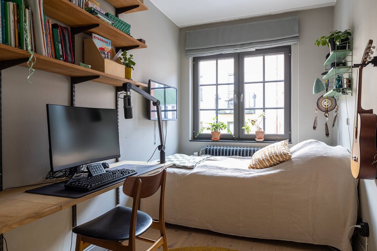 gray-bedroom-desk-shelves-nordroom