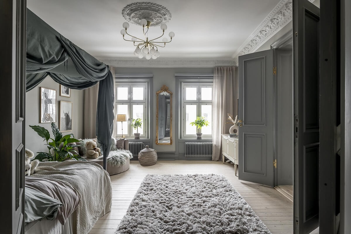 gray-children-bedroom-rug-canopy-bed-nordroom