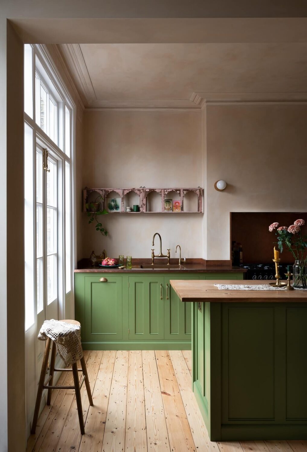 green-classic-english-kitchen-devol-nordroom