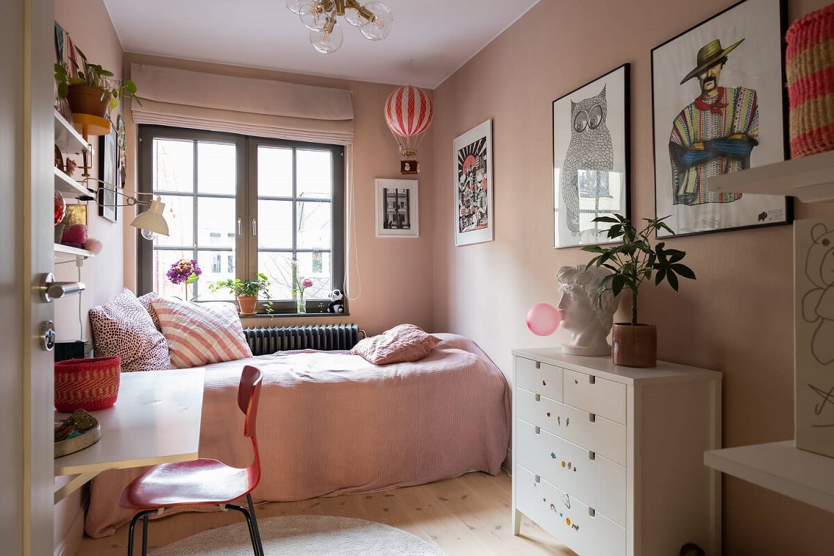 kids-bedroom-pink-walls-desk-nordroom