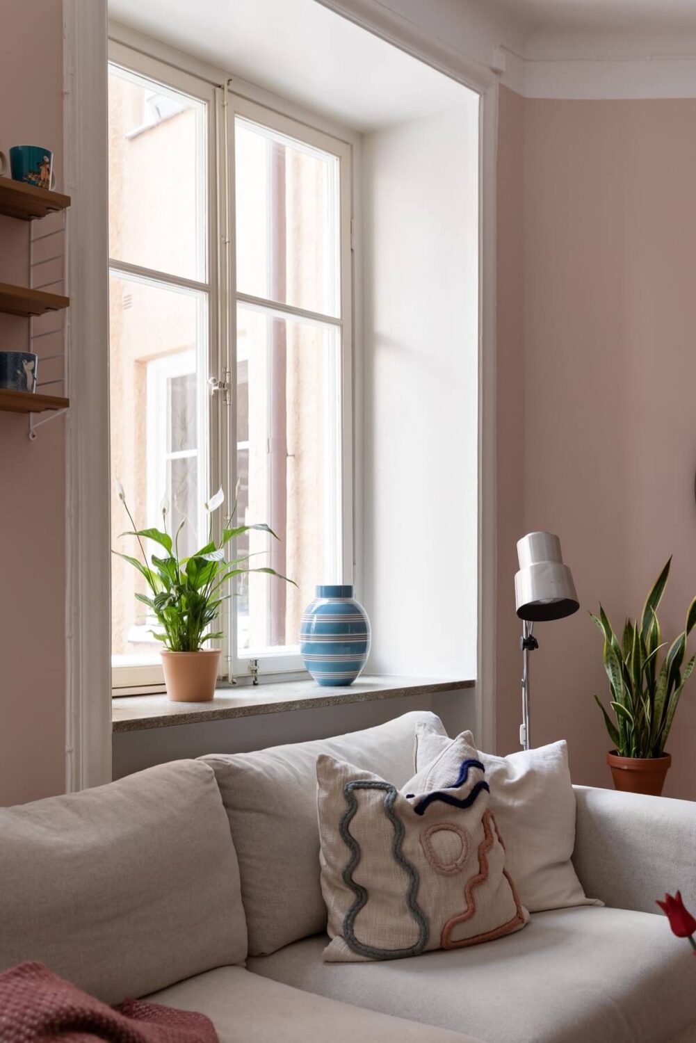 living-room-detail-pink-walls-nordroom