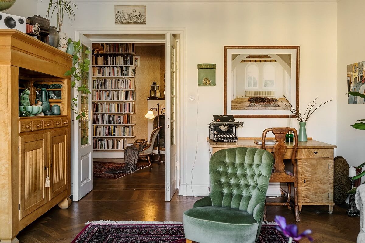 living-room-vintage-antique-furniture-nordroom