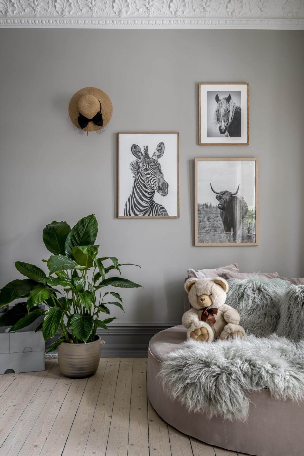 round-chair-gray-children-room-nordroom