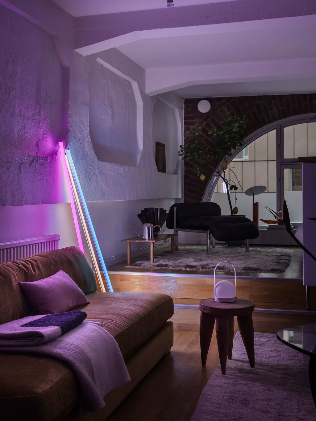 scandinavian-loft-apartment-at-night-colorful-lighting-nordroom