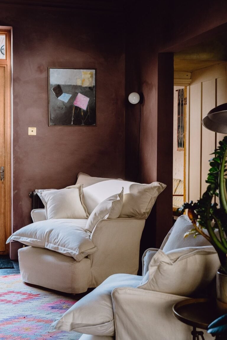 sitting-room-maker-and-son-chairs-bauwerk-dusty-limewash-paint-walls-nordroom