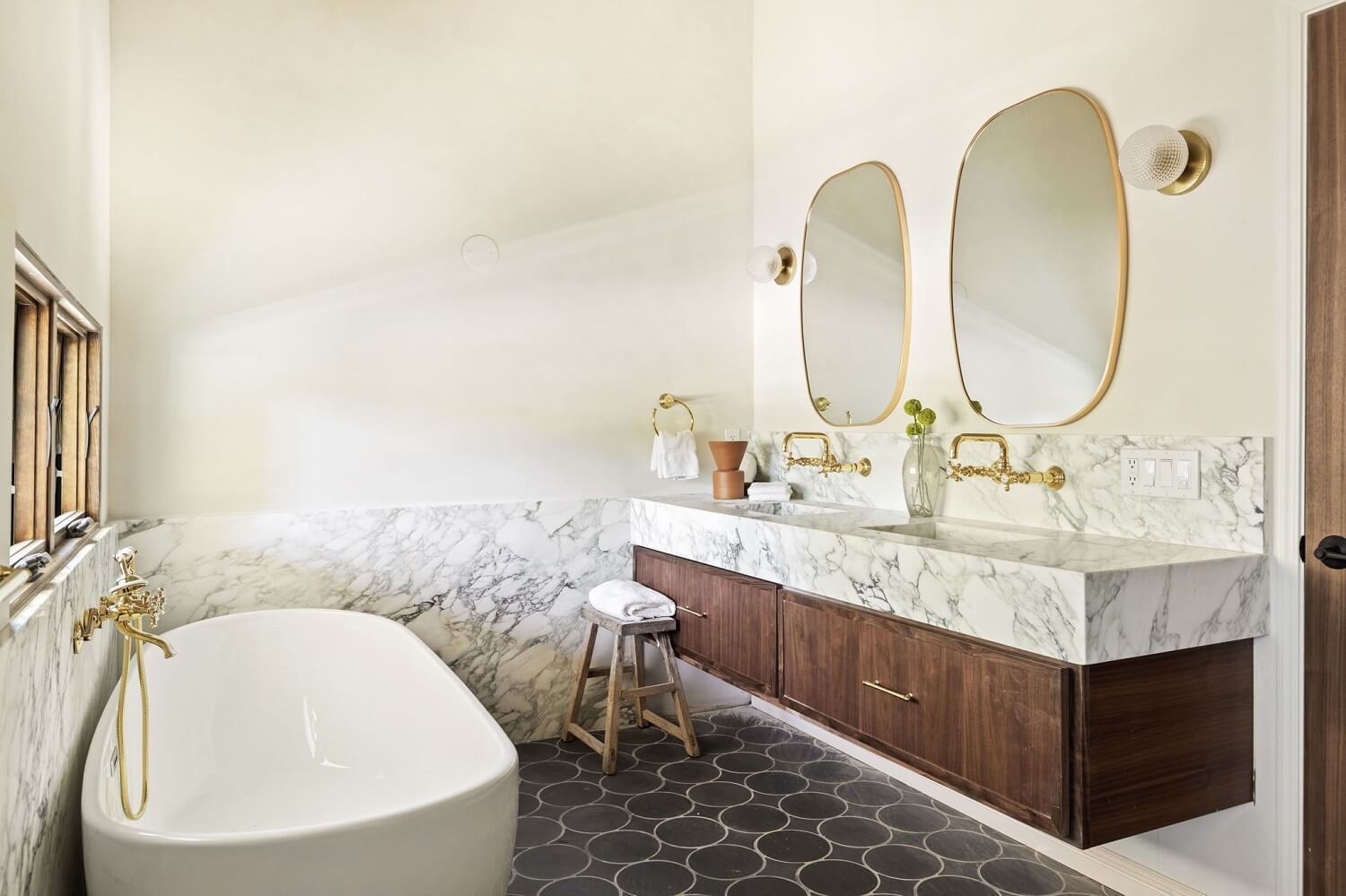 bathroom-wooden-vanity-marble-top-bath-black-floor-tiles-nordroom