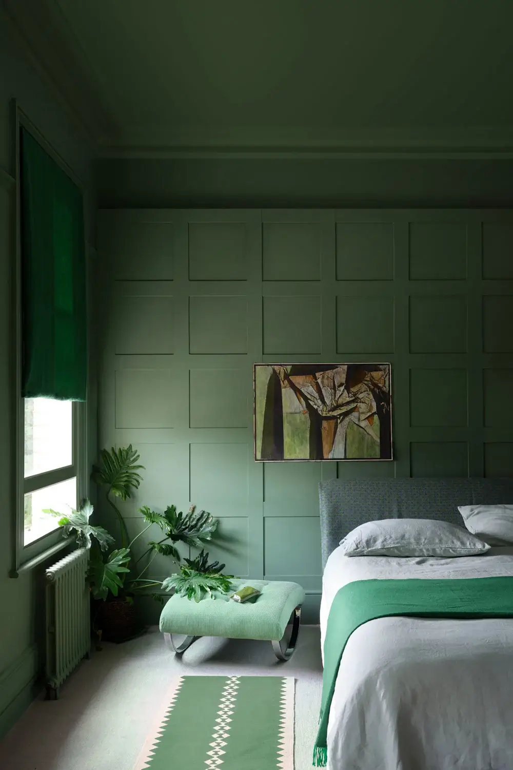 farrow-ball-dead-flat-paint-finish-calke-green-bedroom-nordroom