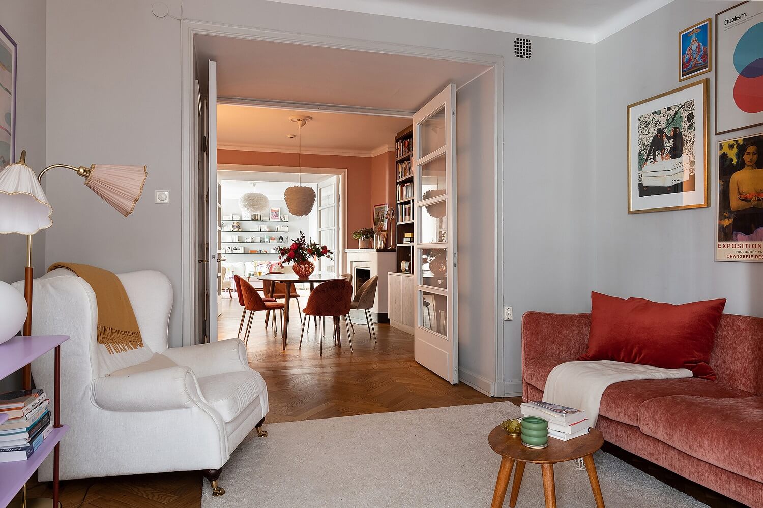 living-room-gray-walls-red-sofa-nordroom
