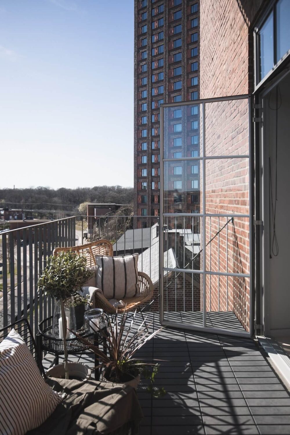 roof-terrace-swedish-industrial-home-nordroom