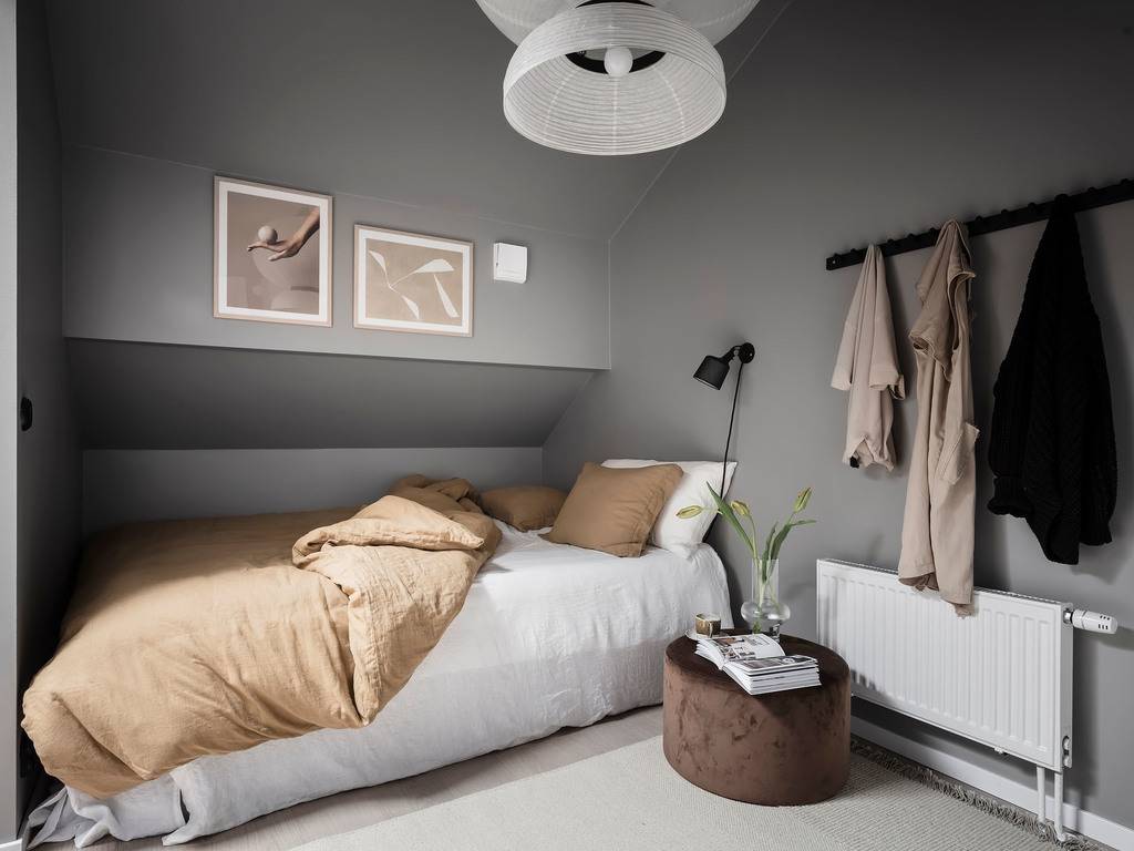 small-attic-apartment-bedroom-gray-walls-nordroom