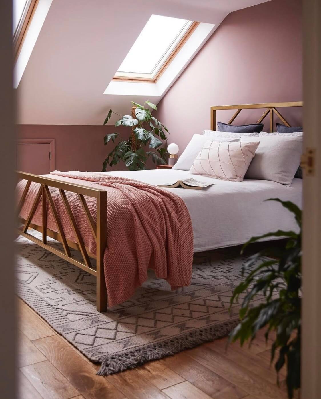 sulking-room-pink-farrow-ball-attic-bedroom-slanted-ceiling-warm-bedroom-colors-nordroom