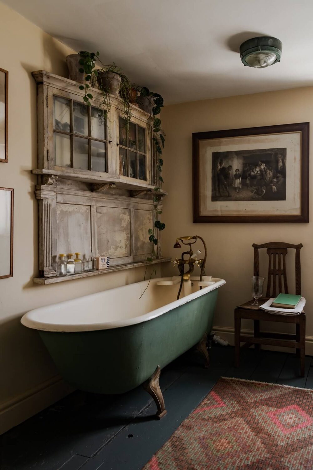 bathroom-freestanding-clawfoot-bath-ordroom