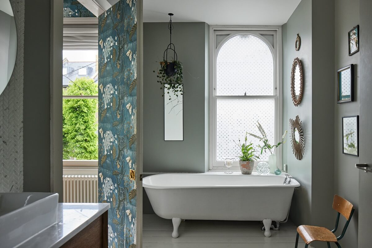 bathroom-light-gray-walls-freestanding-bath-arched-window-nordroom